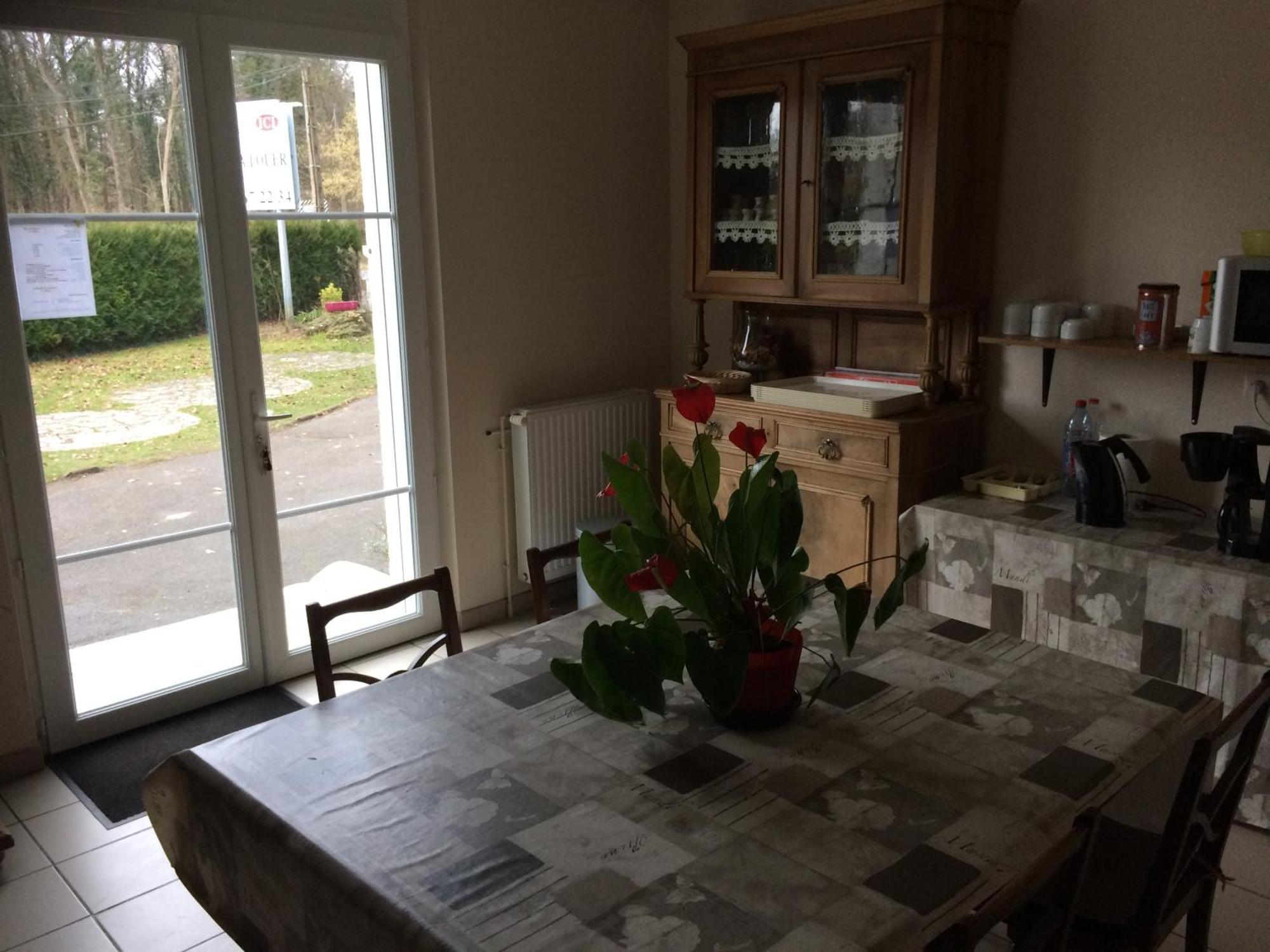 La Demi-Lune Bed and Breakfast Bailleval Exterior foto